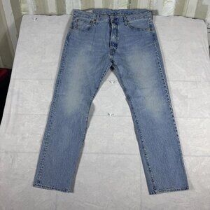 Levis 501 Mens Straight Leg Light Blue Denim Faded 5-Pocket Outdoor Size 36x32